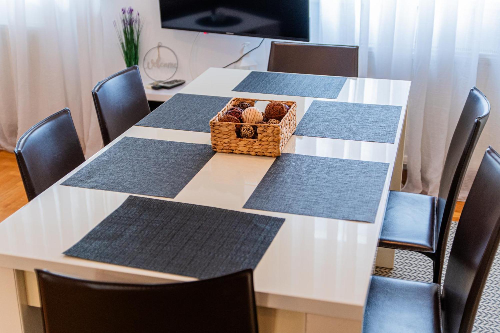 Flexible Selfcheckins 97 - Zagreb - Garden - Parking- Loggia - 2 Bedrooms Εξωτερικό φωτογραφία