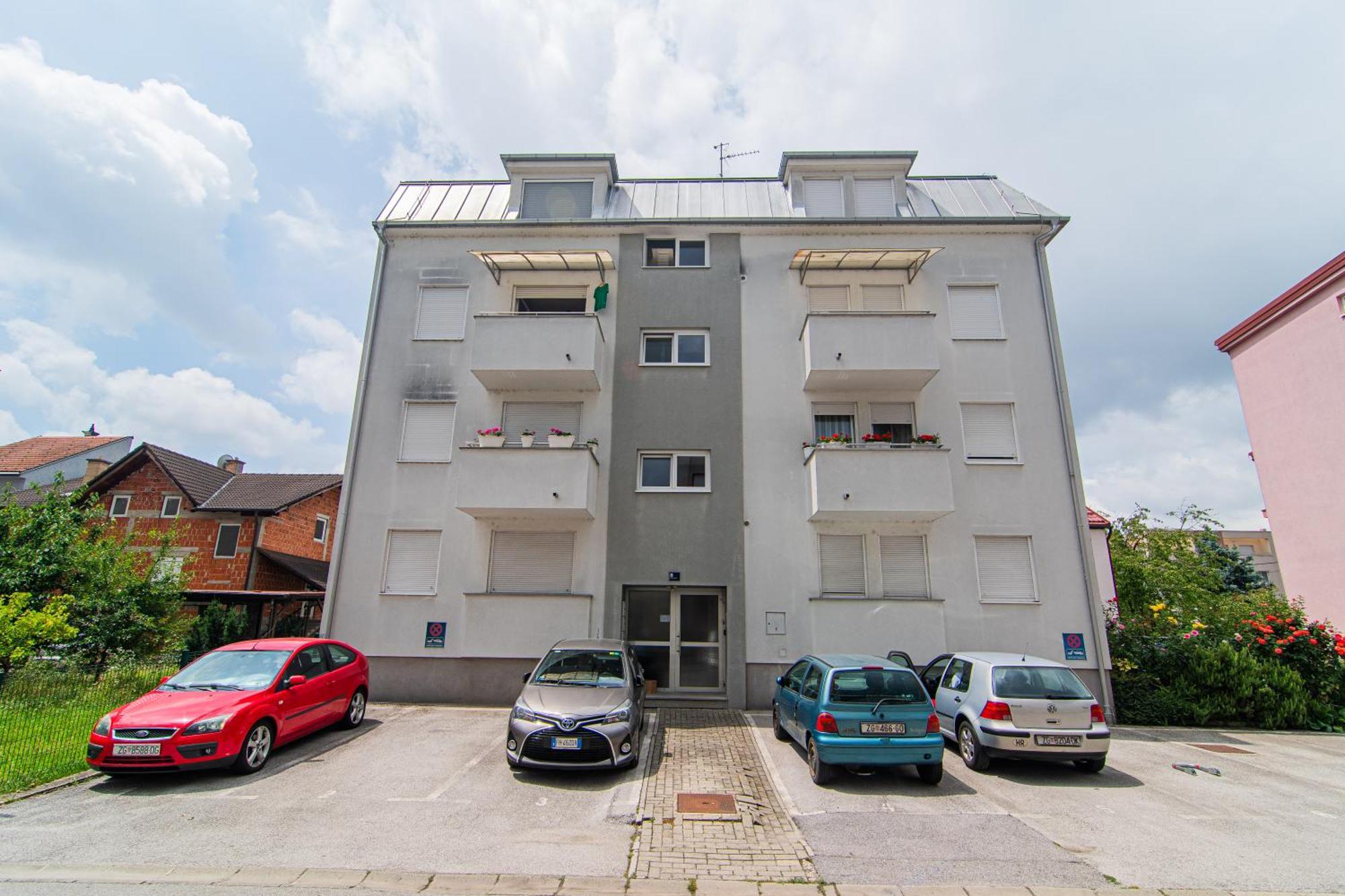 Flexible Selfcheckins 97 - Zagreb - Garden - Parking- Loggia - 2 Bedrooms Εξωτερικό φωτογραφία