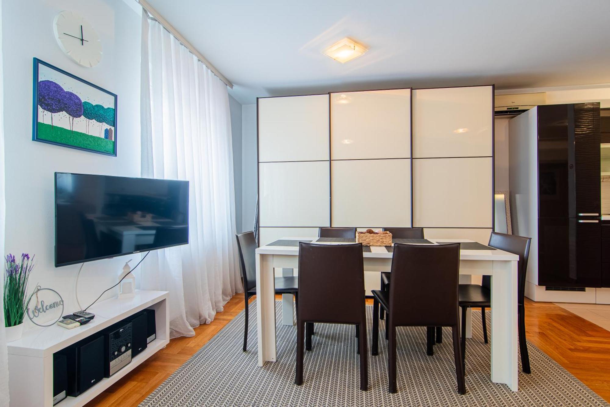 Flexible Selfcheckins 97 - Zagreb - Garden - Parking- Loggia - 2 Bedrooms Εξωτερικό φωτογραφία